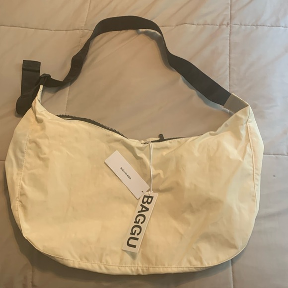 Baggu Large Nylon Crescent Bag in Ivory - Picture 2 of 5